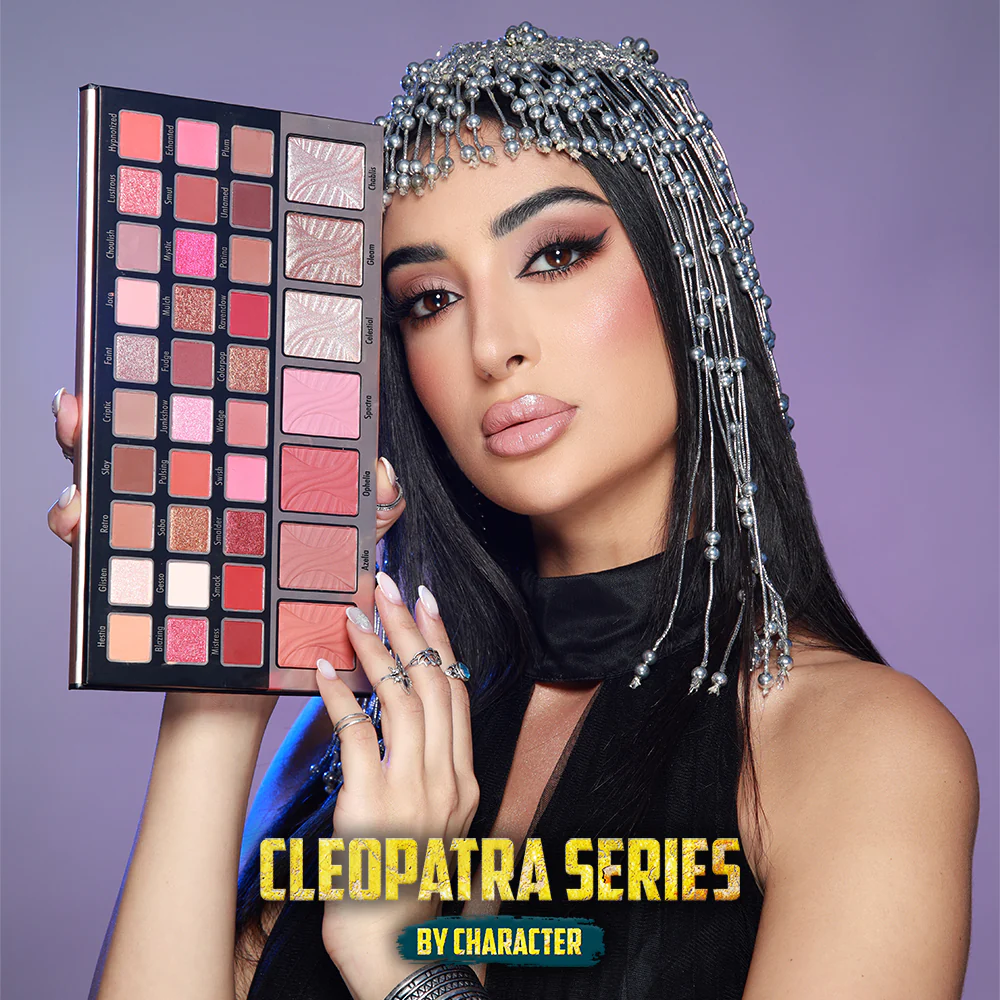 CHARACTER PARIS Character Hypnotize Eyeshadow-Blusher-Highlighter Palette - Image 5